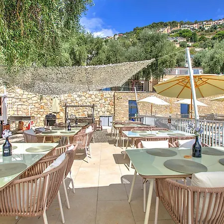 Villaggio Balzi Rossi *