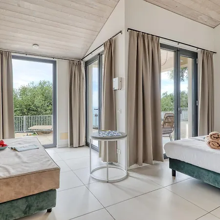 Villaggio Balzi Rossi Tatil Evi *