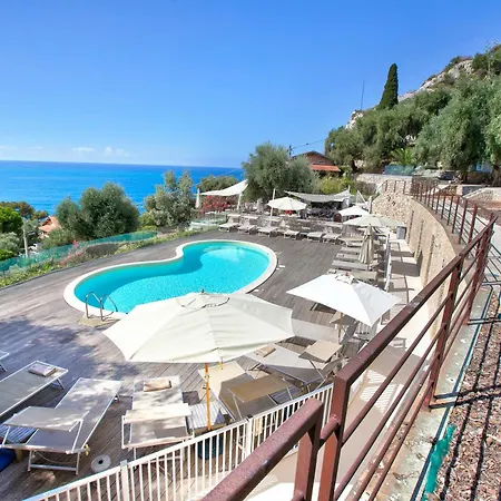 Villaggio Balzi Rossi *