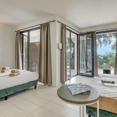 בית נופש Villaggio Balzi Rossi ונטימיגליה